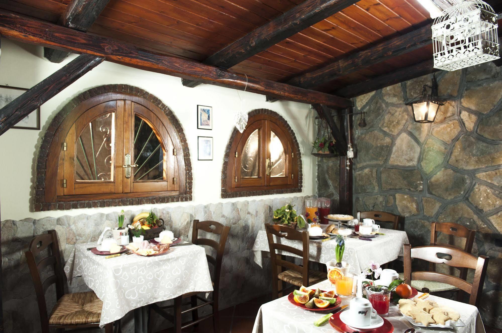 Bed & Breakfast Elena 2*